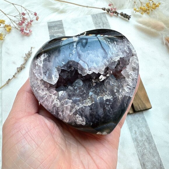 Gorgeous Amethyst Heart Cluster - Picture 6 of 8